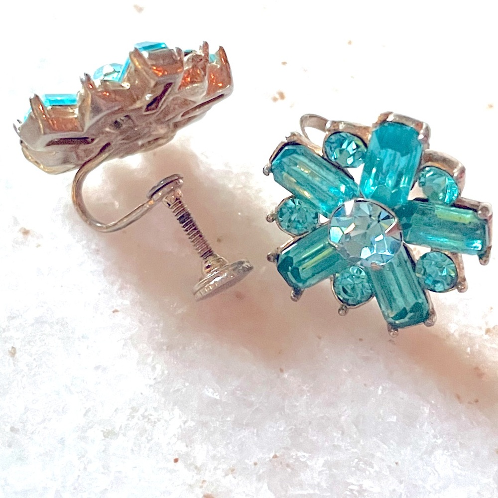 Vintage light blue crystal earrings. screw back